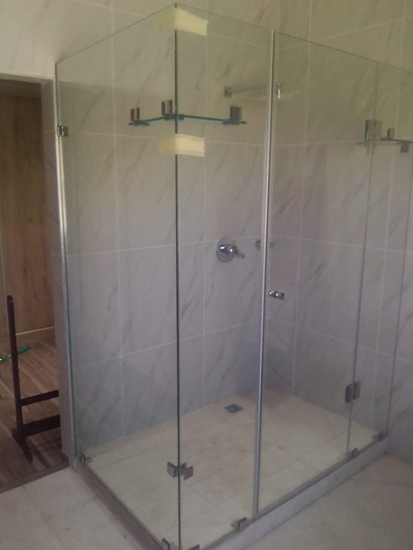 frameless-showers-1